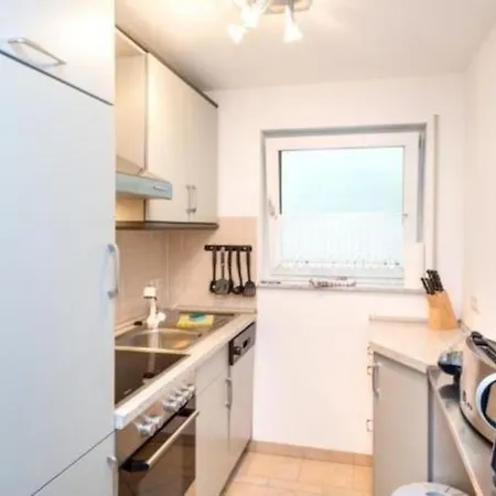 Souterrain-wohnung Am Ufer Der Mueritz Apartment Marienfelde